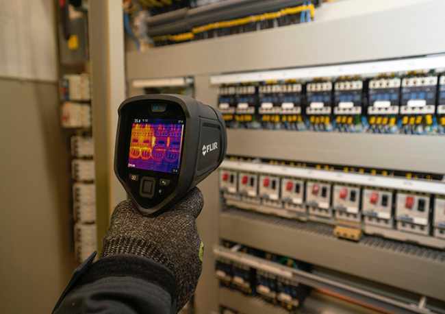 Foto Teledyne FLIR presenta la edición Premium E8 Pro para la inspección termográfica de apuntar y disparar.